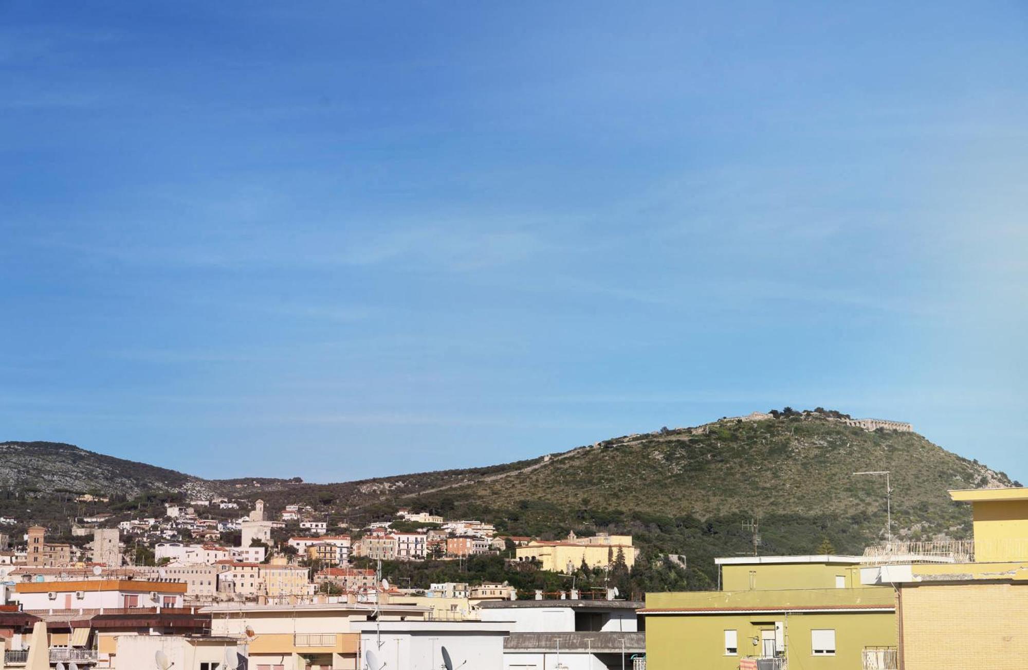 Casa Del Sole, In Via Sicilia Vicino Al Mare Apartman Terracina Kültér fotó